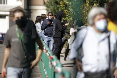 Países europeus tentam conter nova onda de infecções de coronavírus