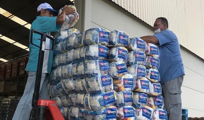 Gota de Leite recebe 100 cestas básicas da promoção de aniversário do Tauste