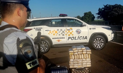 Polícia Rodoviária apreende malas cheias de maconha