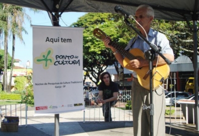 “Viola na Praça” é atração deste sábado no centro de Garça