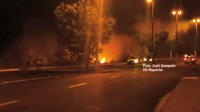 Fogo em mato: rotina perigosa