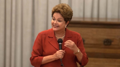 Planalto dá cargos para tentar evitar afastamento