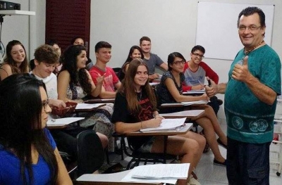 Escola de Redação Tito Bassan: matrículas estão abertas