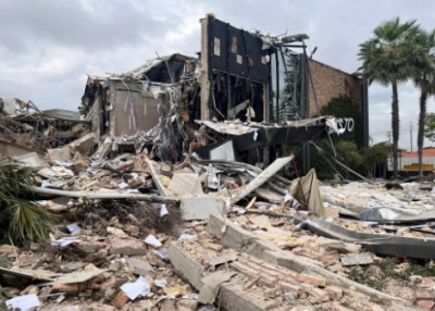 Forte explosão destrói restaurante e outros imóveis em Teresina