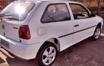 Carro furtado é encontrado pela Polícia na zona sul