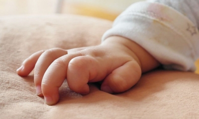 Na tentativa de agredir esposa, pai mata bebê com golpe de muleta