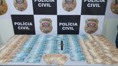Mulher é presa após participar de assalto e levar R$ 20 mil da casa do próprio cunhado 