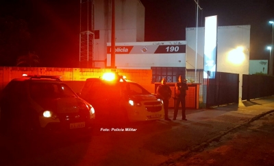 Garoto de 15 anos é surpreendido vendendo drogas em Garça