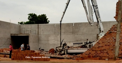 Vendaval causa estragos, acidentes e até morte, na região