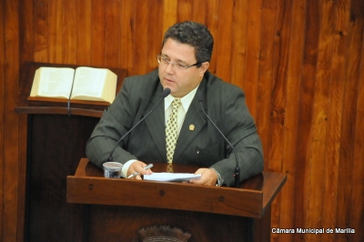 Samuel da Farmácia reivindica melhorias para moradores do bairro Castelo Branco