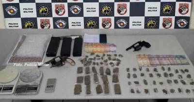 Operação da PM na zona sul de Marília apreende armas e drogas