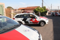 Por ciúme, homem mata esposa