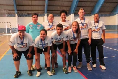 Estudantes promovem torneio feminino solidário