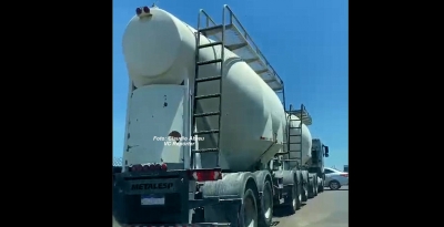 Carreta atinge carro na rodovia do Contorno em Marília