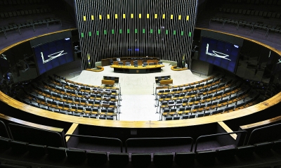 Parecer sobre denúncia contra Temer será lido hoje na Câmara