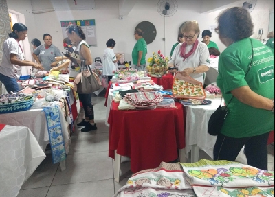 Unimed Marília promove Feira de Artesanato "Outubro Rosa"