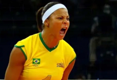 Morre Walewska Oliveira, ex-jogadora de vôlei e campeã olímpica aos 43 anos