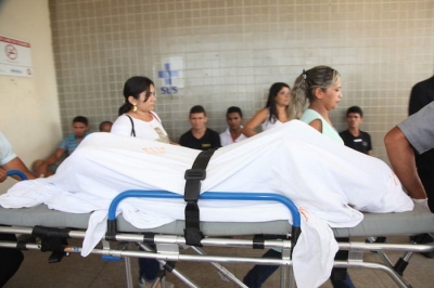 Garota foi obrigada a amarrar amigas durante estupro coletivo, diz promotor