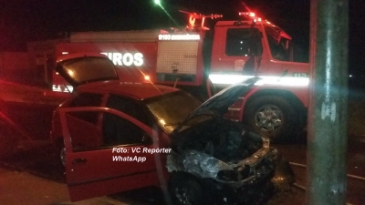 Incêndio em carro assusta moradores