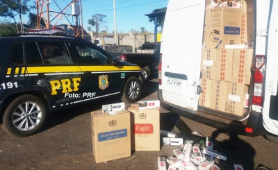 Contrabando: PRF apreende carga de cigarros na BR-153