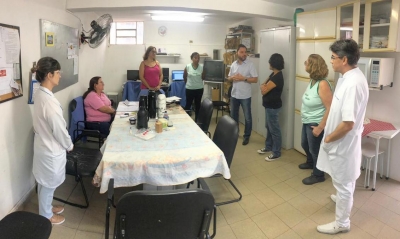 Secretário da Saúde visita unidades da zona oeste e ouve equipes