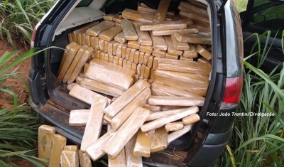 Polícia Rodoviária apreende quase 400 tabletes de maconha