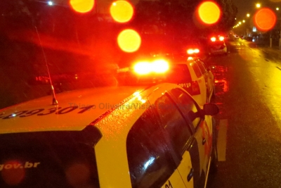 Homem foge da Polícia com veículo furtado na zona sul