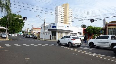 Emdurb instala dois novos semáforos em pontos estratégicos