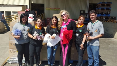 Atacadão faz doações para Campanha do Agasalho