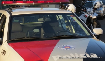 Filho é preso após tentar matar a mãe de 51 anos