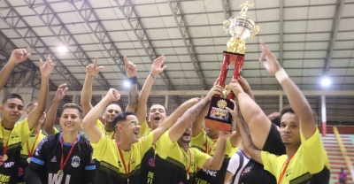 Pompeia: com ótimo público na Arena, Red Bull conquista Campeonato de Férias