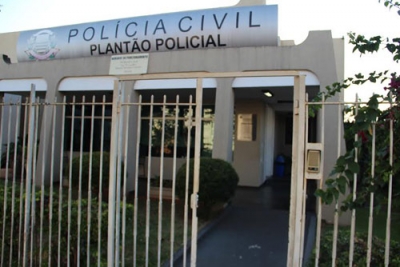 Homem agride companheira, paga fiança e é solto