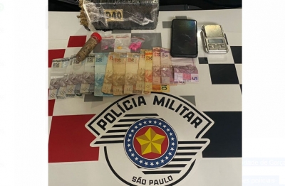 Homem é preso pela PM com ecstasy, maconha e dinheiro