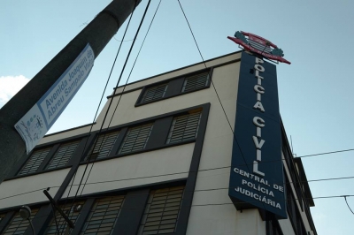 Jovem é preso em flagrante tentando furtar veículo no centro