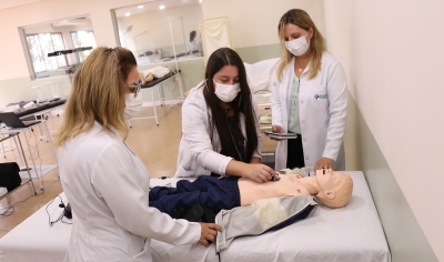 Últimos dias para se inscrever no curso de Medicina da Unimar