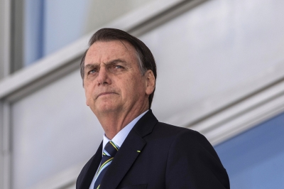 Bolsonaro diz que dorme com arma do lado da cama no Palácio do Alvorada