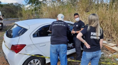 Preso toma arma de policial, rouba carro e foge durante atendimento médico