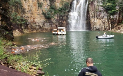 Empresário que morreu após embarcação virar em Furnas é enterrado na região