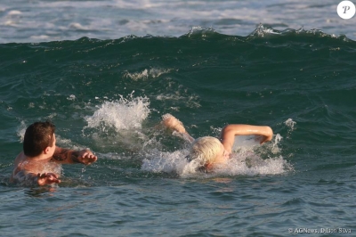 Bombeiros alertam sobre o mar: “Água no umbigo sinal de perigo”