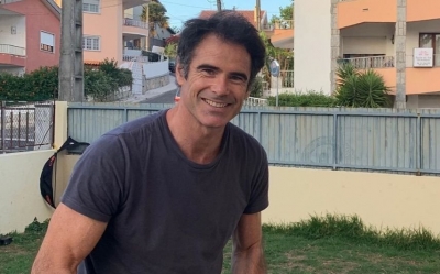 Depressão e redução de salário induziram ator ao suicídio