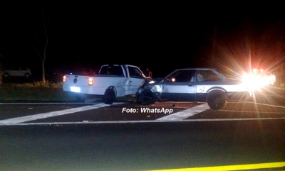 Acidente na SP-294 fere duas pessoas. Mulher morre atropelada na região