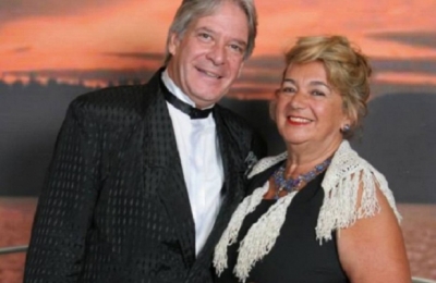 Casal de idosos tem carro metralhado após entrar por engano em comunidade. Mulher morreu. 