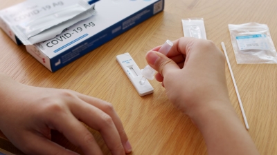 Governo anuncia que não vai distribuir autotestes de Covid-19