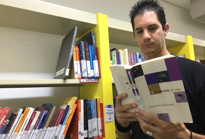 Ex-aluno do Senac Marília usa as artes cênicas para promover transformação social