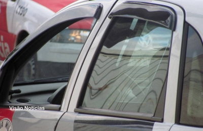 Marilienses são presos acusados de assaltar casa em Oriente