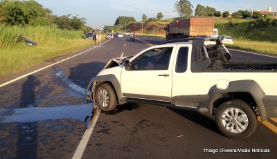 Grave colisão deixa feridos na SP-294