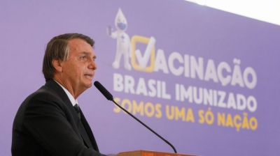 Bolsonaro pede união a governadores na luta contra a covid-19