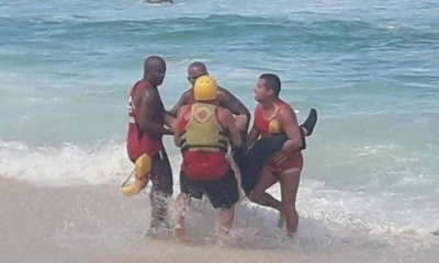 Helicóptero cai em praia e deixa um morto e 3 feridos