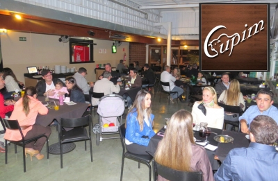 Tributo a Raul Seixas no restaurante Cupim