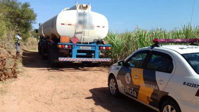 Caminhão-tanque roubado em Iacri é recuperado em Parapuã